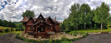 Фотографии Дома для отпуска Cabana vânătorului г. Рышнов (Румыния) №1 Фото Дома для отпуска Cabana vânătorului г. Рышнов 1