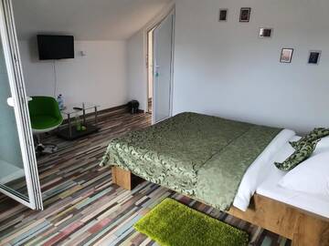 Фото номера Двухместный номер с 1 кроватью и видом на горы Гостевой дом Rasnov Retreat г. Рышнов 2