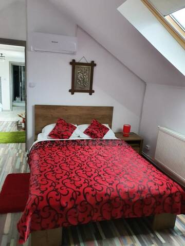 Фото номера Двухместный номер с 1 кроватью Гостевой дом Rasnov Retreat г. Рышнов 2