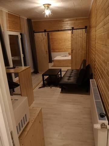 Фото номера Номер-студио с кроватью размера &quot;king-size&quot; и диван-кроватью Лоджи The Little Houses in the woods г. Рышнов 5