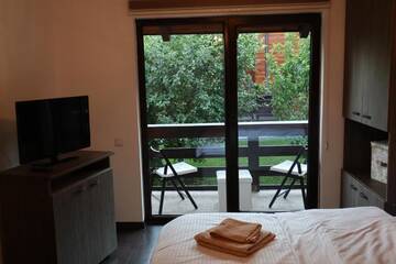 Фото номера Шале с 3 спальнями Шале Cosy Forest Chalet г. Рышнов 31