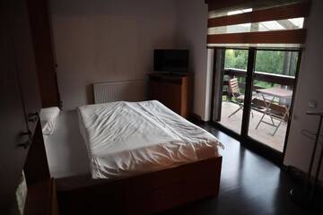 Фото номера Шале с 3 спальнями Шале Cosy Forest Chalet г. Рышнов 35