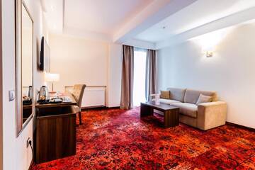 Фото номера Люкс с 1 спальней Отель Radsor Hotel г. Рышнов 2