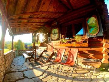 Фото номера Дом с 4 спальнями Дома для отпуска Cabana vânătorului г. Рышнов 9