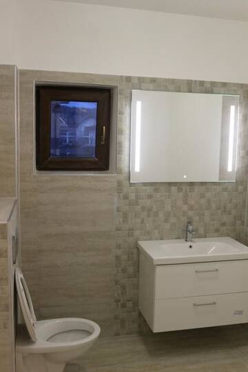 Фото Гостевой дом Emerald Residence г. Рышнов 4
