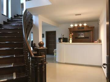 Фото Гостевой дом Emerald Residence г. Рышнов 3